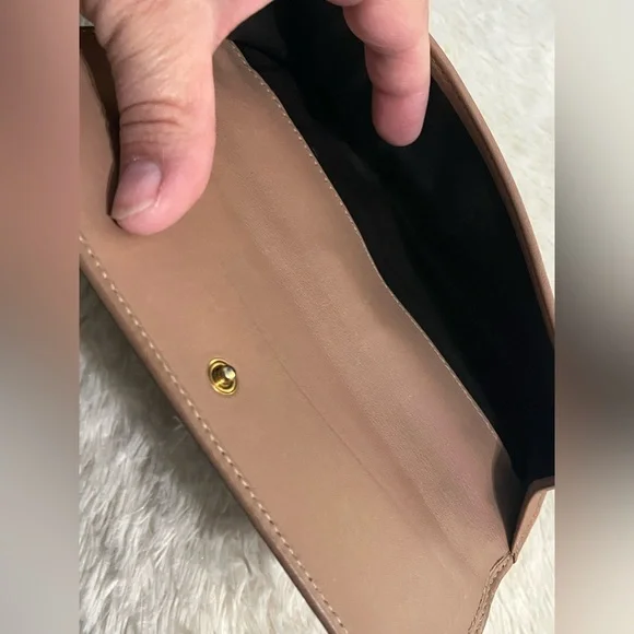 Gucci Wallet - Picture 9 of 13